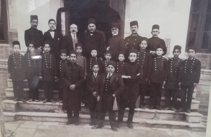 کارنامه احمد شاه قاجار در ۱۳ سالگی + عکس