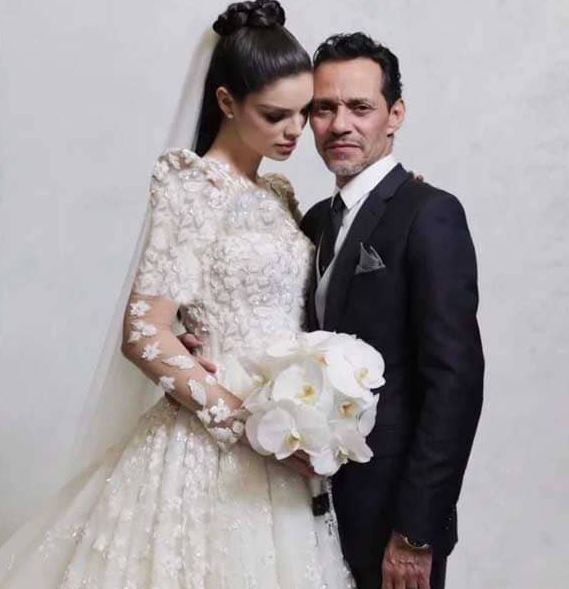 جشن عروسی شوهر سابق جنیفر لوپز دختر ۲۳ ساله! / لباس عروسی که ۱۲۲ ساعت کار برد! + عکس