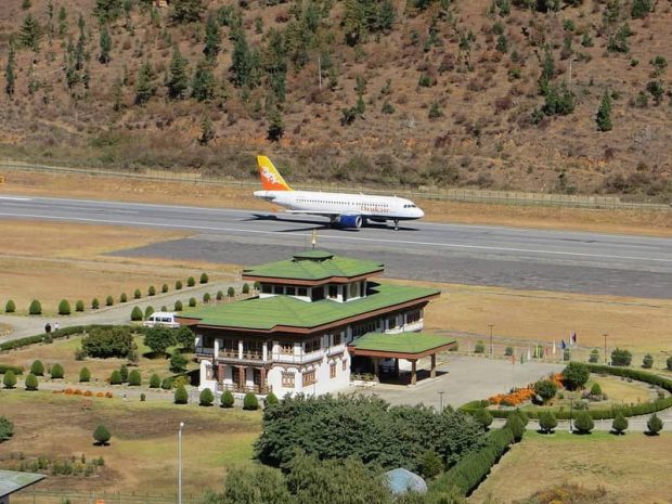 فرودگاه بین‌المللی پارو، شهر پارو، بوتان