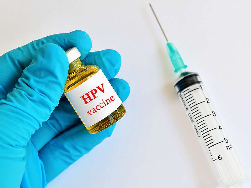 hpv_vaccine_syringe_vial