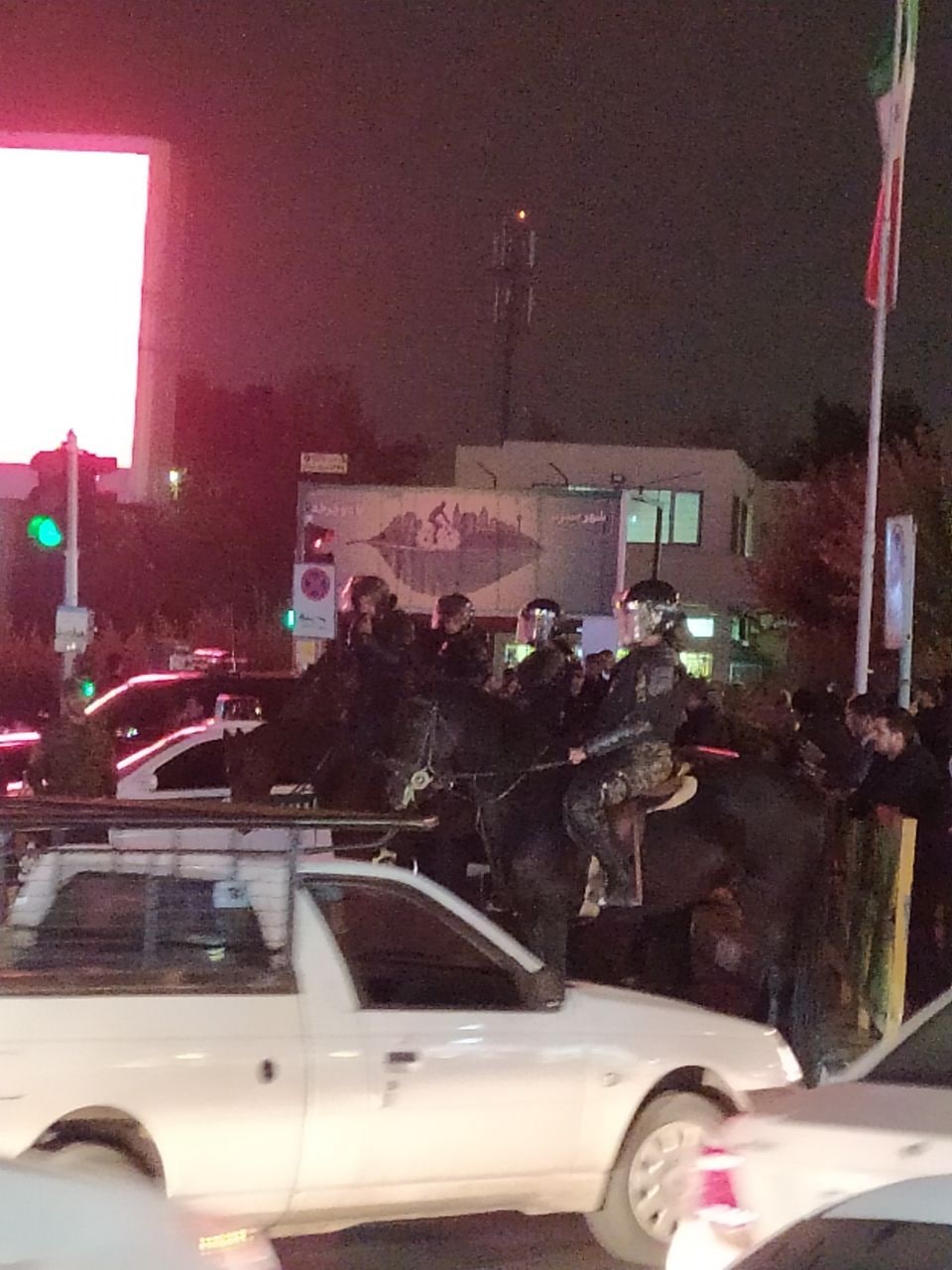 تصاویری از حضور یگان ویژه اسب سوار در تهران