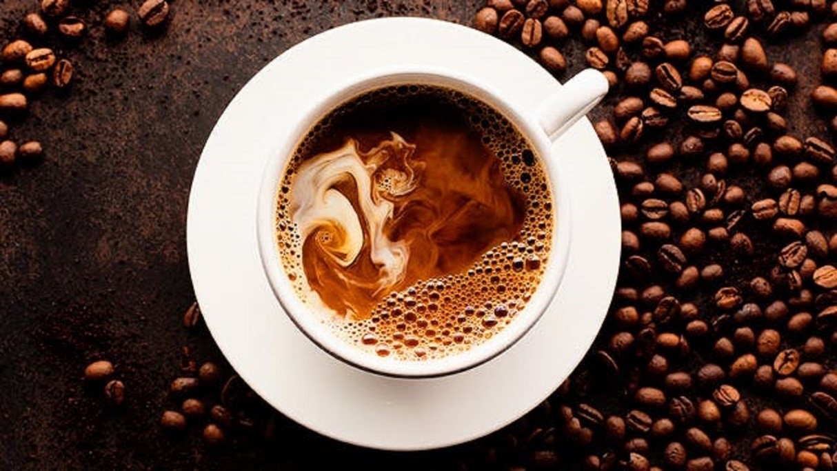 فواید و مضرات نوشیدن یک فنجان قهوه