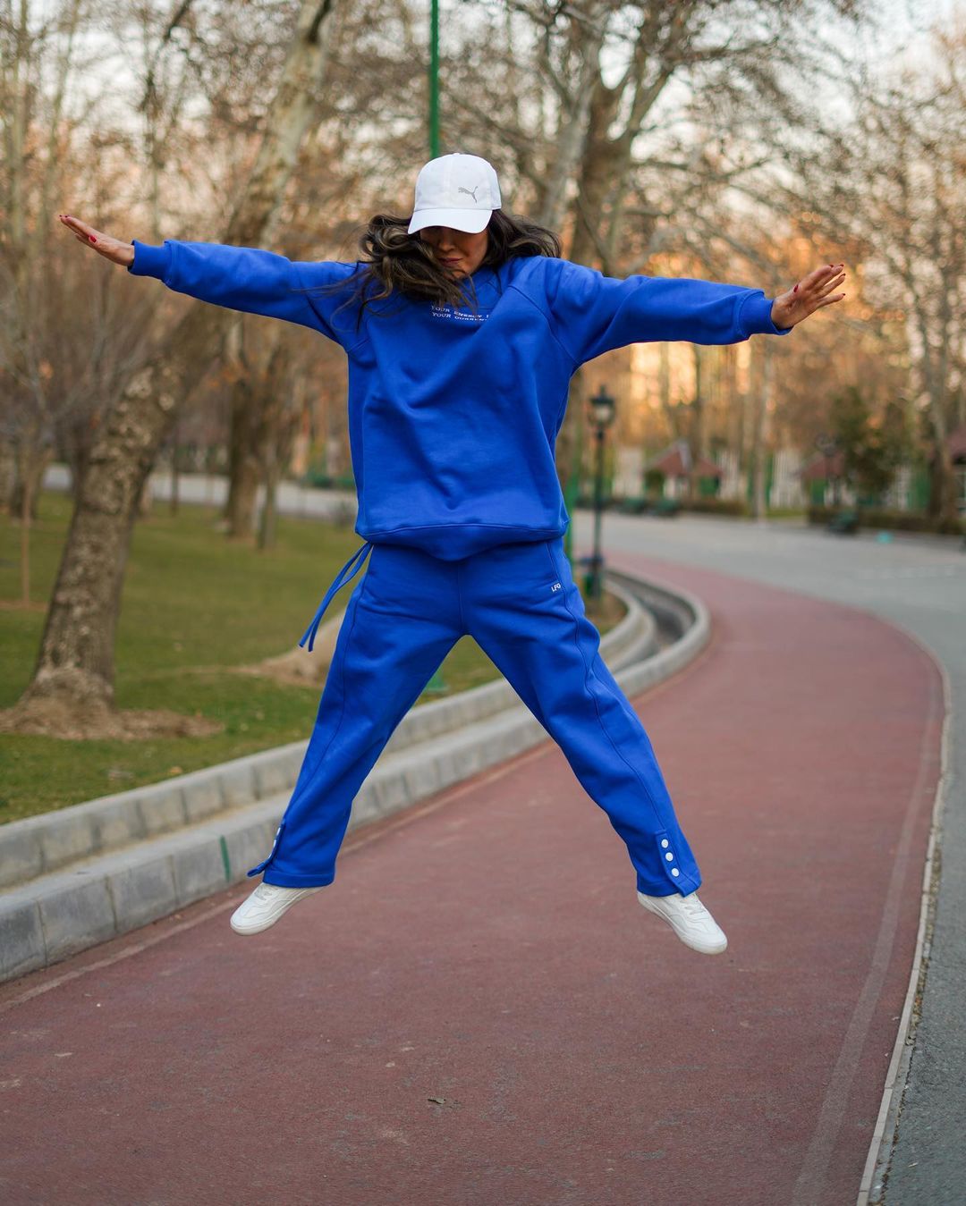 حرکات حرفه ای مریم معصومی هنگام ورزش / پرش چندمتری در هوا!