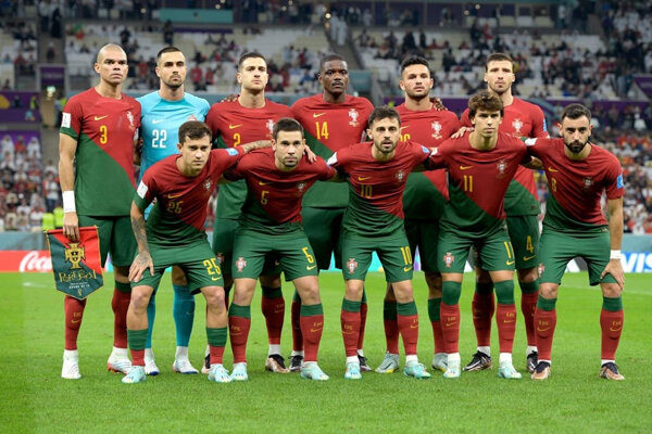 تیم ملی فوتبال پرتغال در جمع هشت تیم برتر جام جهانی
